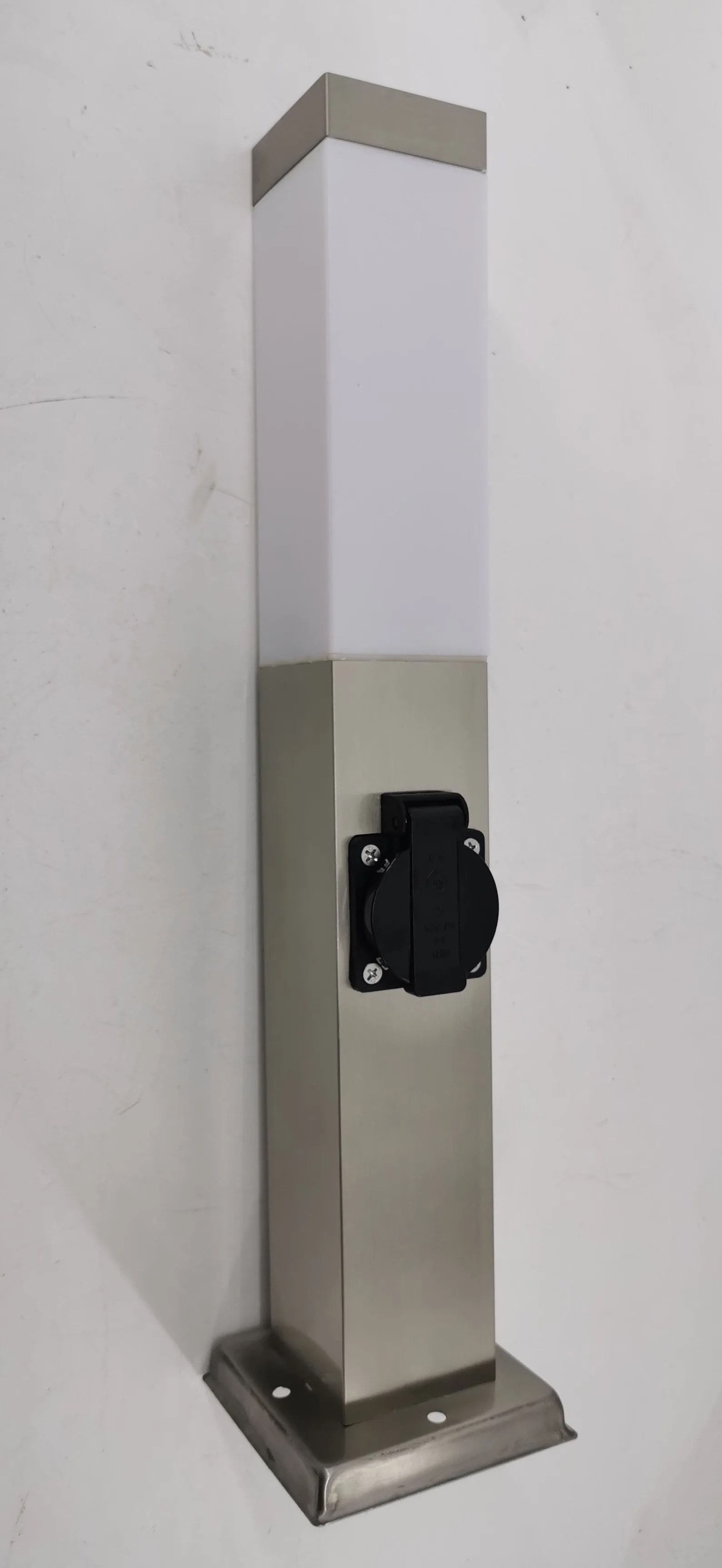 Lumind Outdoor waterproof socket wireless wiring socket rain-proof vertical open lighting power supply