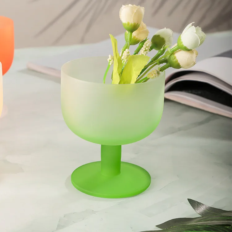 Hot New Style Wholesale Fun Frosted Cocktail Glass Gradient Colored Cocktail Glasses Bar Custom Glass Cocktail Set