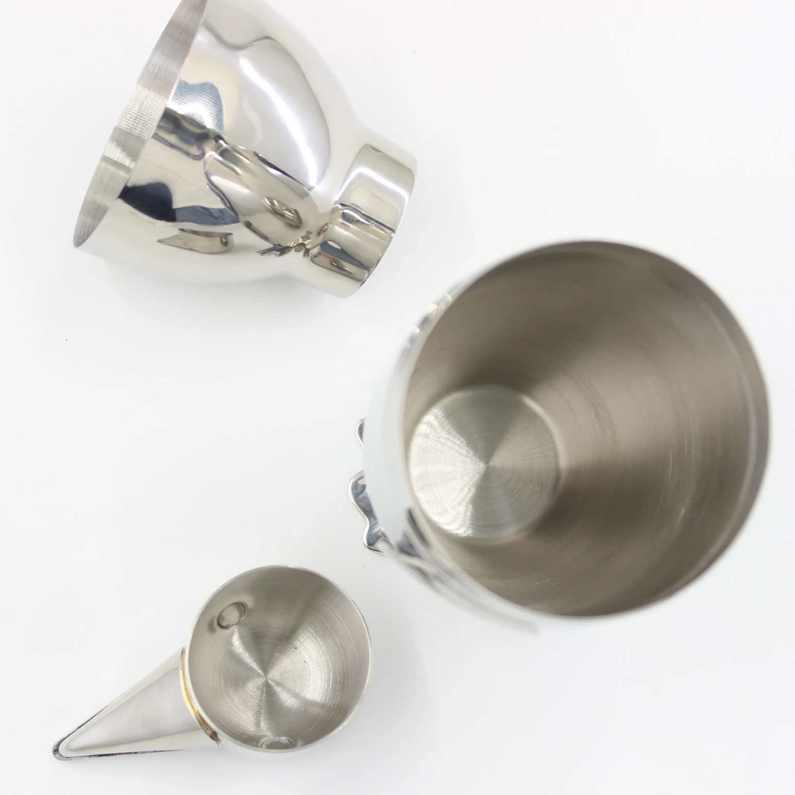 Stainless Steel 500ml Cocktail Shaker Penguin Shaker