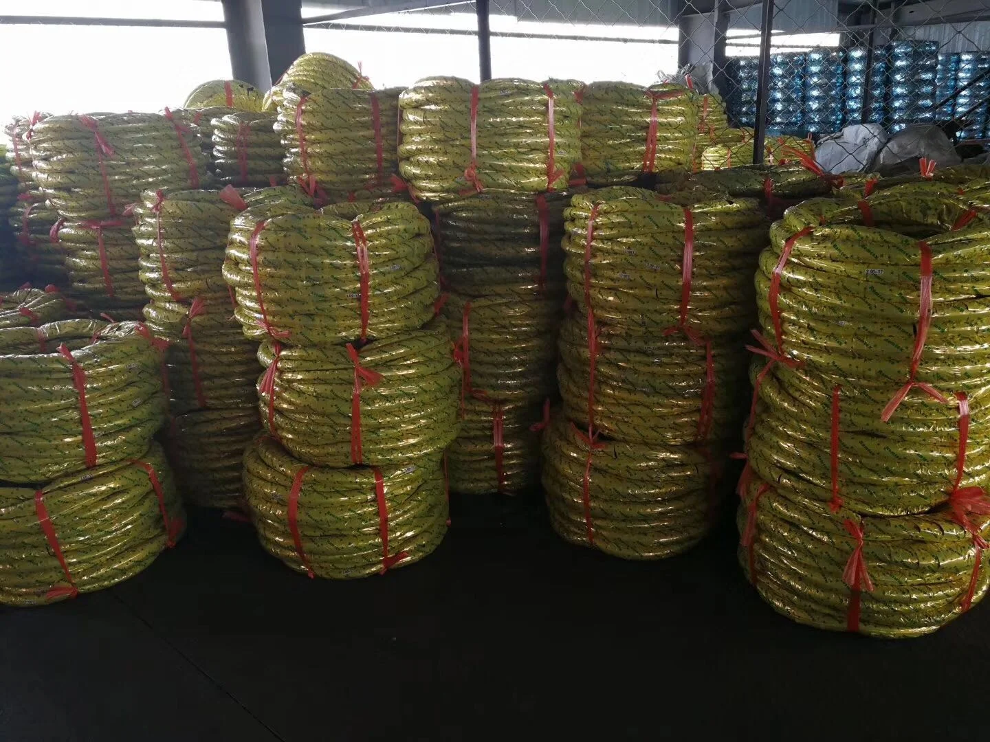 Motorcycle Battery Tricycle Inner Tube 3.00-17 Tires Inner Tube 500% Tensile Rate Tube