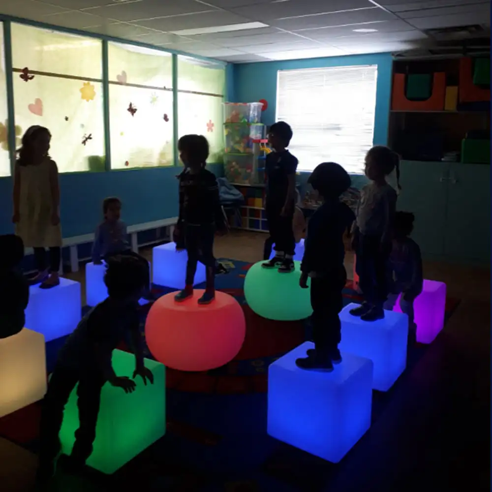 PE plastic cube stool 16 colors changing led chair and seating plastic stool Led light cube Led cube chair