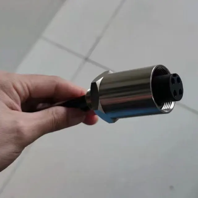 Водонепроницаемый панельный соединитель, 1-3/8 дюйма, 3 контакта, 600 В/30 А