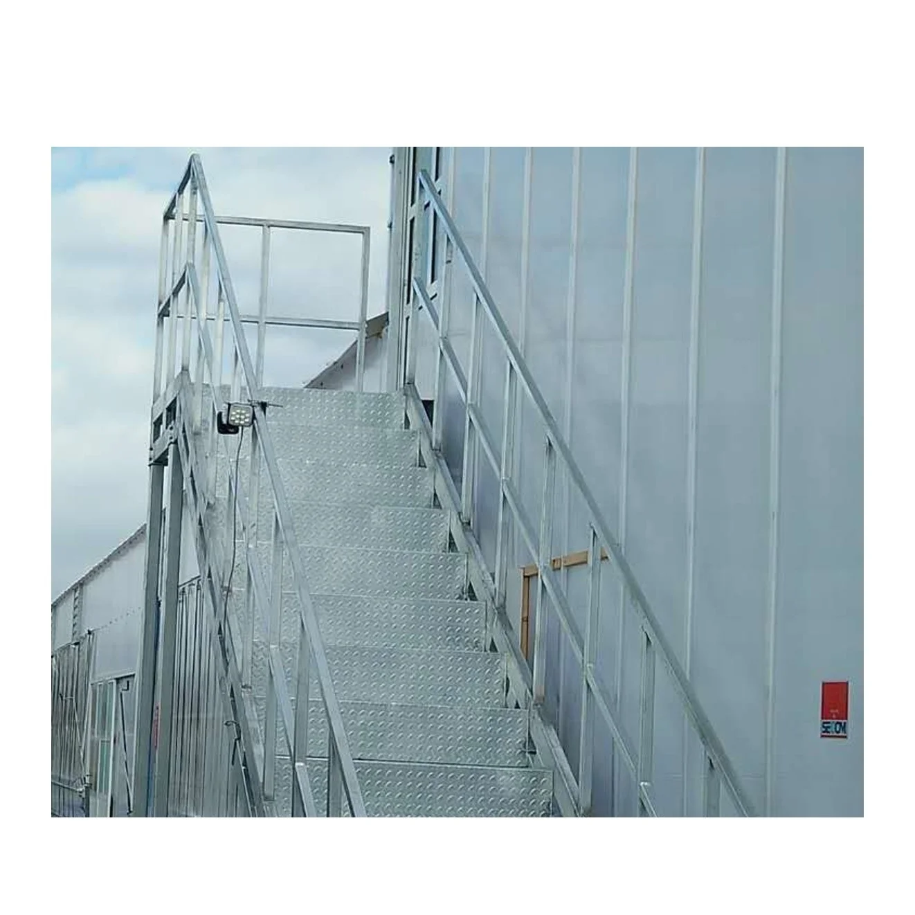 Low Price! Outdoor Galvanized Steel Residential Stair Corrugated Plate