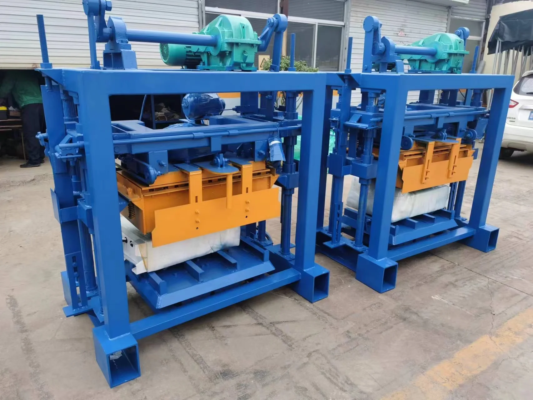 High Efficiency Manual Qt40-2 Concrete Cement Hollow Brick Block Making Machine