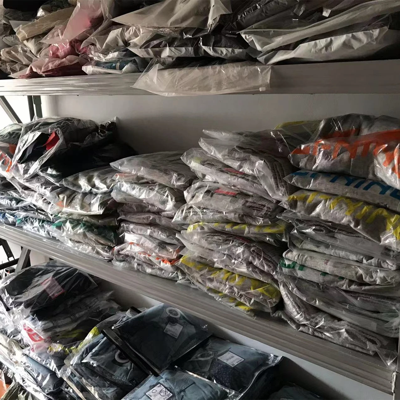 $1Big Discount High Quality Winter Women Used Apparel Elegant Second Hands Clothes Stock Lot Women Sweaters/Pullover/Cardigan