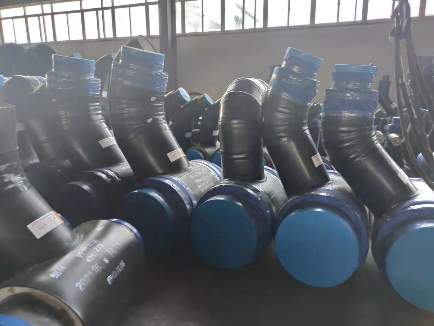 high quality district heating and cooling pre insulated tee for insulation pipe