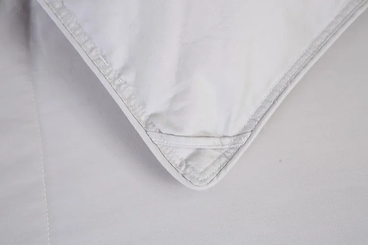 220 x 240 cm High quality luxury soft hotel white goose down quilt