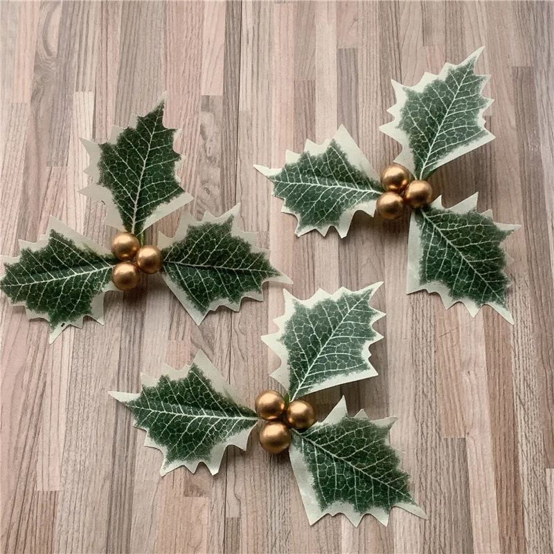 Professional Home Decoration DIY Artificial Small Red Christmas Fruit with Green Leaves for New Year Floral Displays