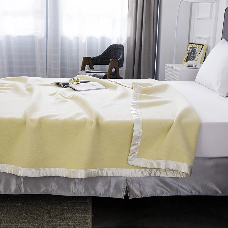 2024 Hot Design Hotel Wholesale Luxury Soft 100% Polyester Coral Fleece Blanket