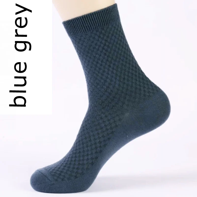 Bamboo cotton middle-tube man custom logo socks breathable dark ankle socks and anti-bacterial sports men sock for five colors