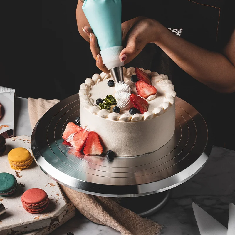 Factory Wholesale 35 Pieces Piping Nozzles Set With  Revolving Aluminium Alloy Turntable