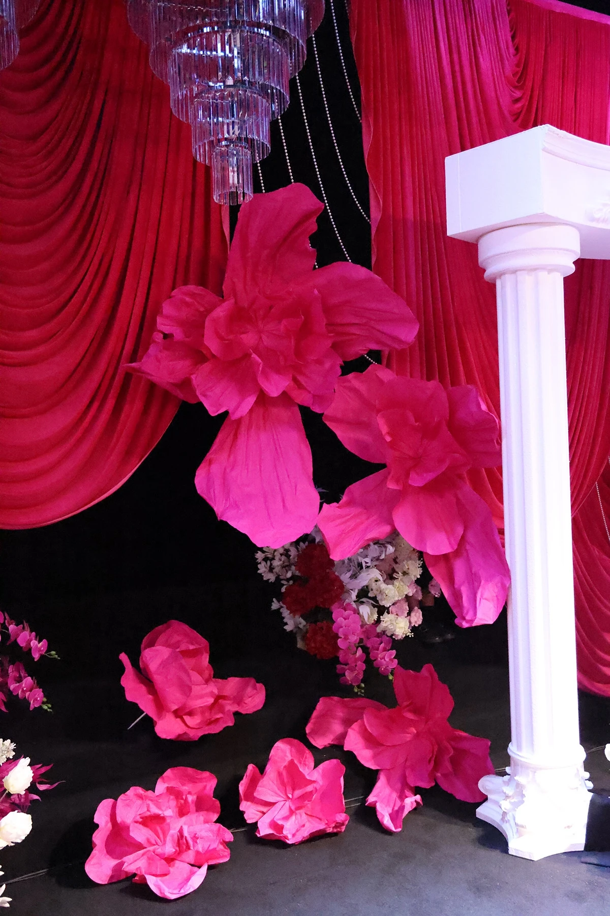 Artificial Giant Stand Flower Big Fold Pattern Flower Wedding Stage Background Decoration Birthday Party Backdrop Flowers