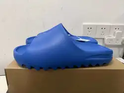 Wholesale High Quality Designer Logo  Foam Glow Green Orange Pure Bone Infant Yezzy  With Box Slippers