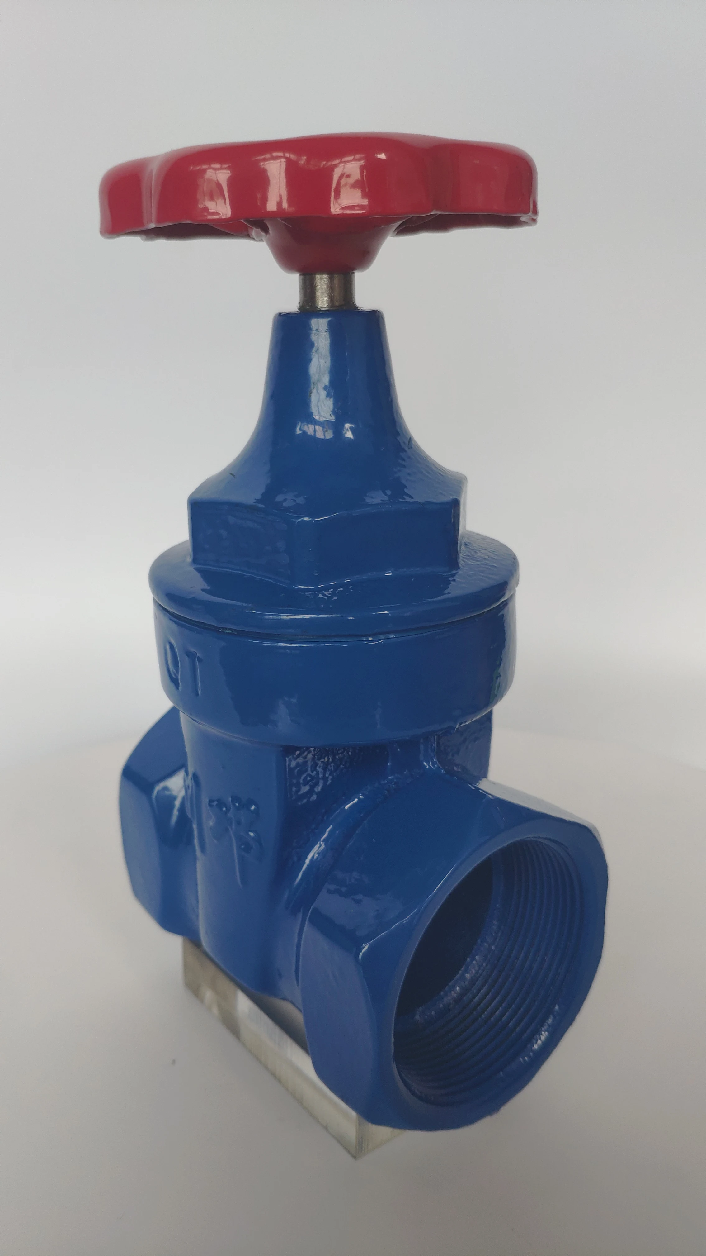 China gate largest small-size valves manufacturer Mini valve ductile iron soft sealing process water valve has low price