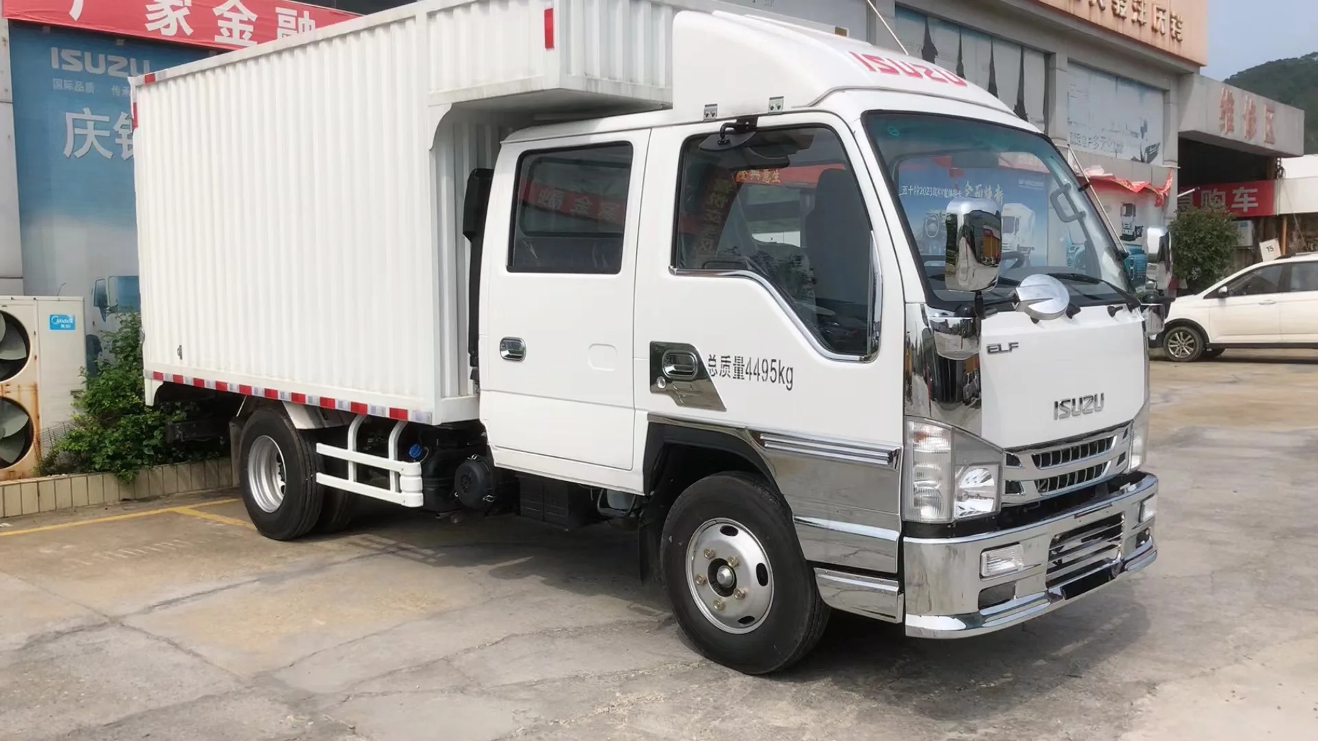 New ISUZU M100 Double Row Light Cargo Van Truck Diesel Euro VI 4x2 Quality Assurance Japan Isuzu Double-cab Goods Delivery Truck