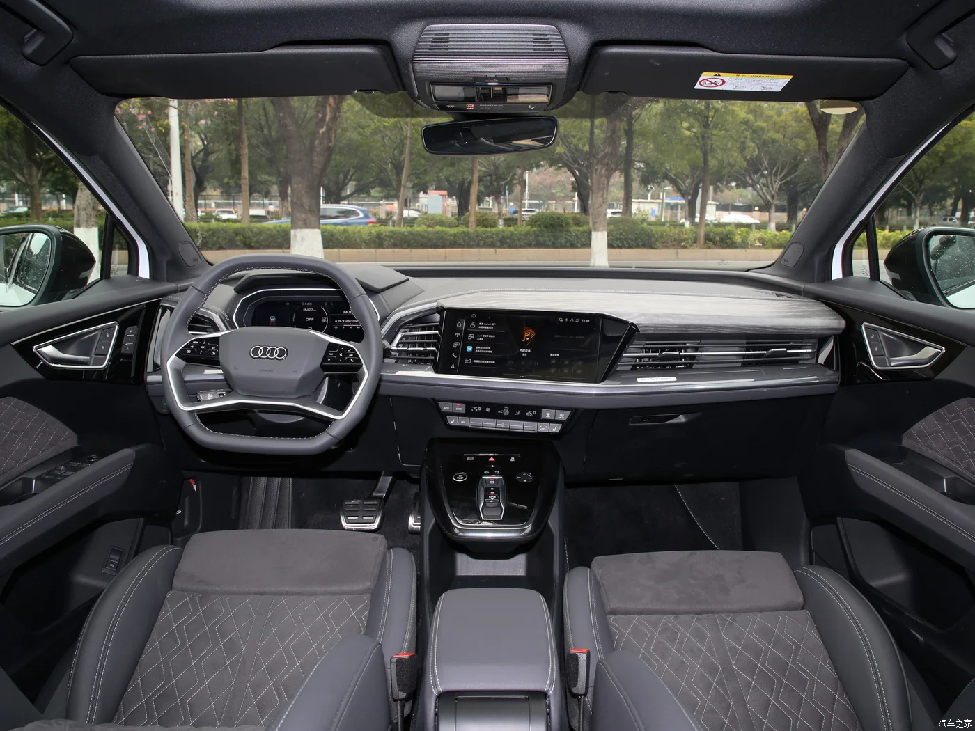 Chinese Cheap 2023 Factory Wholesale Price EV Ready VW Electric Cars Q5 Q4 E-Tron Electric Cars For Used Audi E-Tron