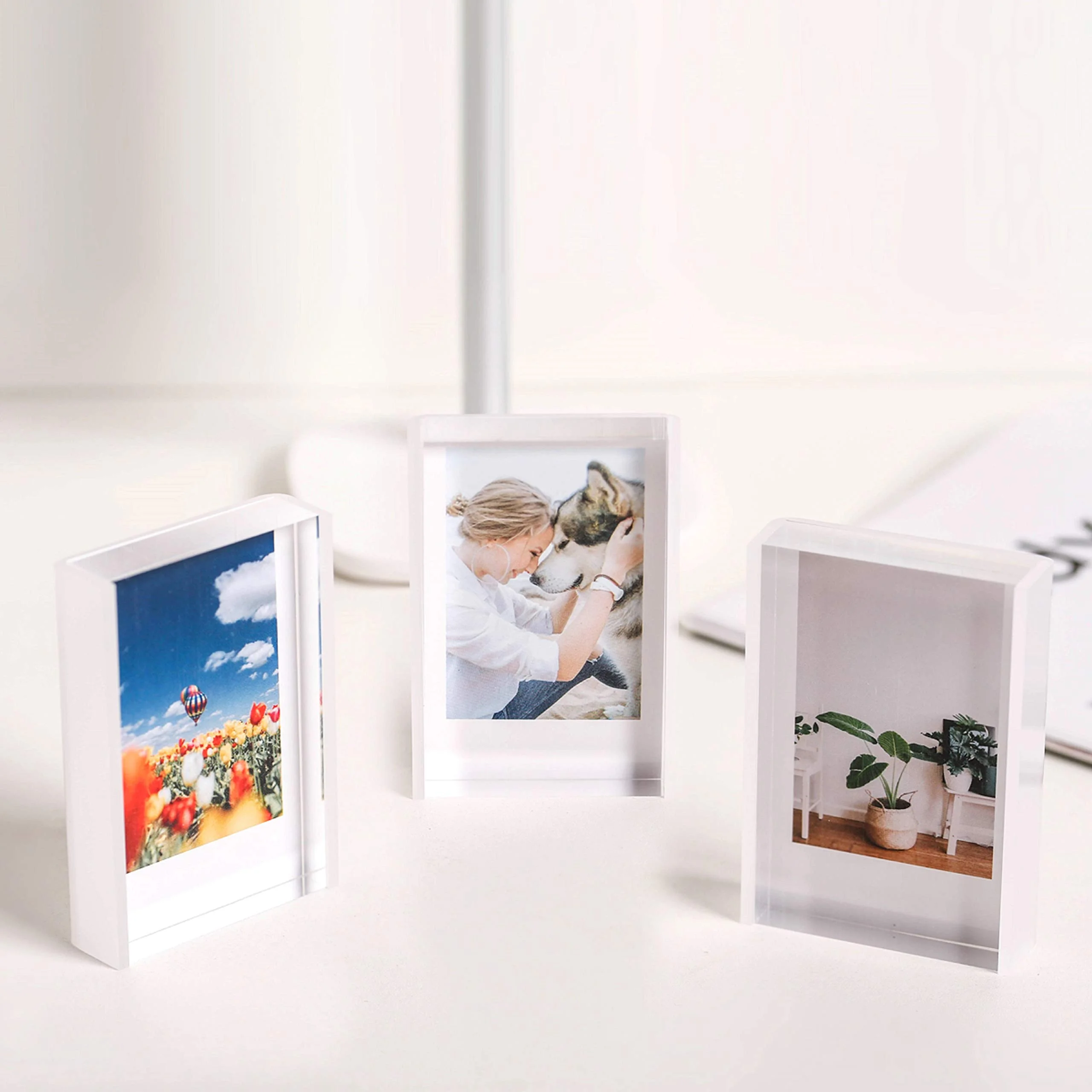 Custom plastic glass mini photo frames acrylic slideable photo frame for table ornament