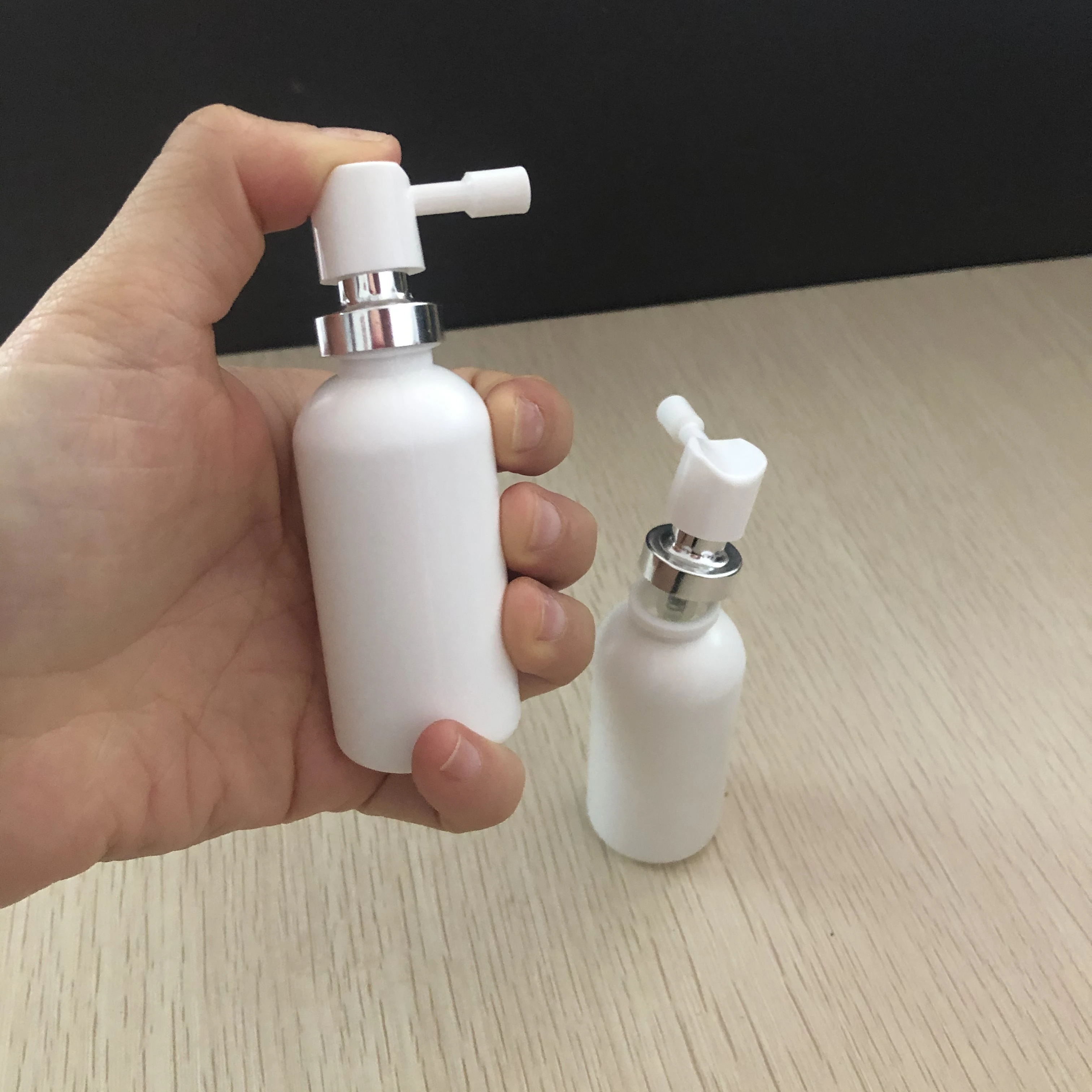 PP Medical Throat Sprayer Oral Plastic Nasal Sprayer With Throat Use, Mouth Long Nozzle Mist Bottle Cap Hdpe Spray Bottle