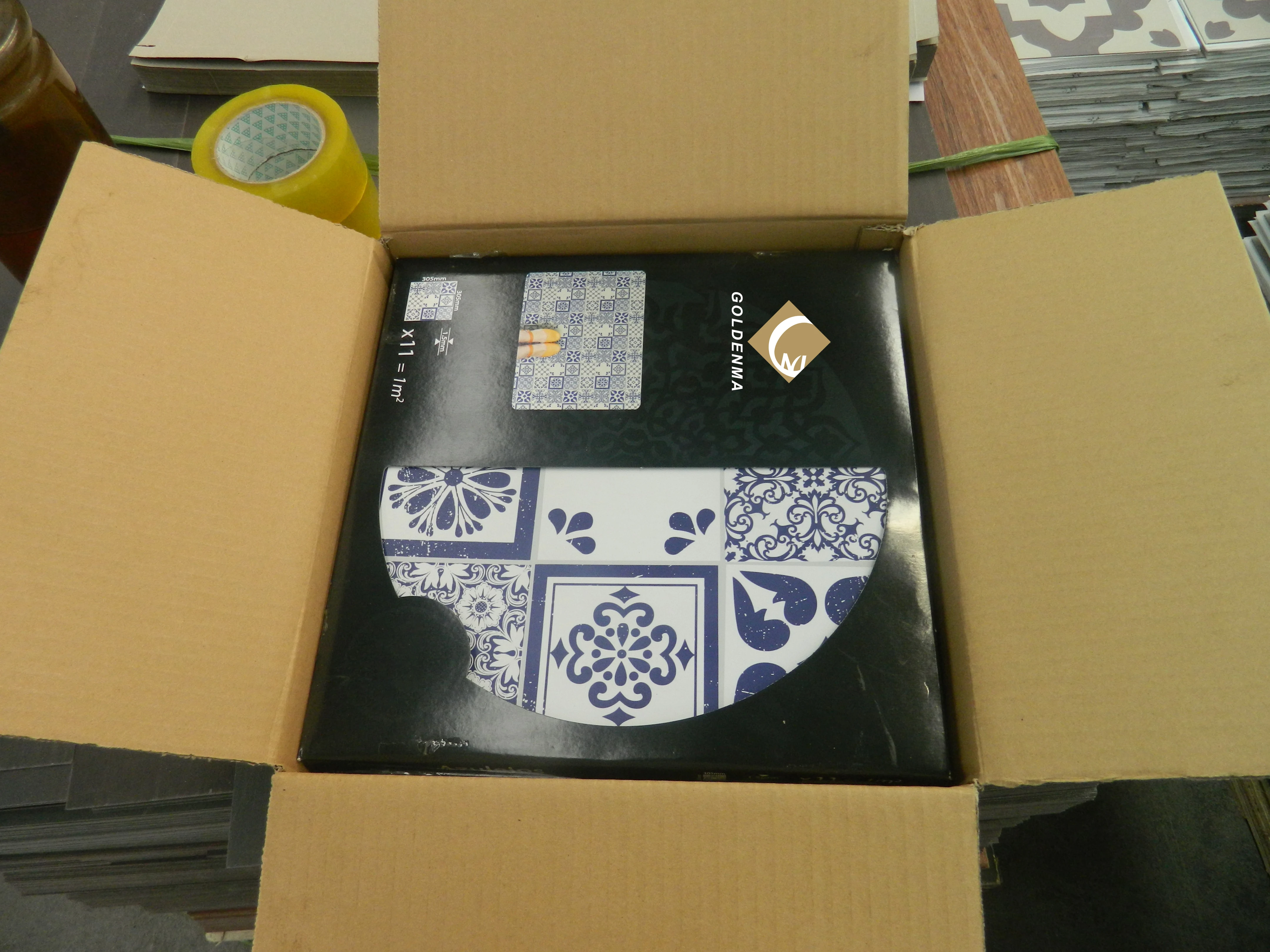 Bathroom Using 100% Pure New Material  Peel And Stick Vinyl Floor Tile Parquet Design Self Adhesive PVC Vinyl Floor Tile