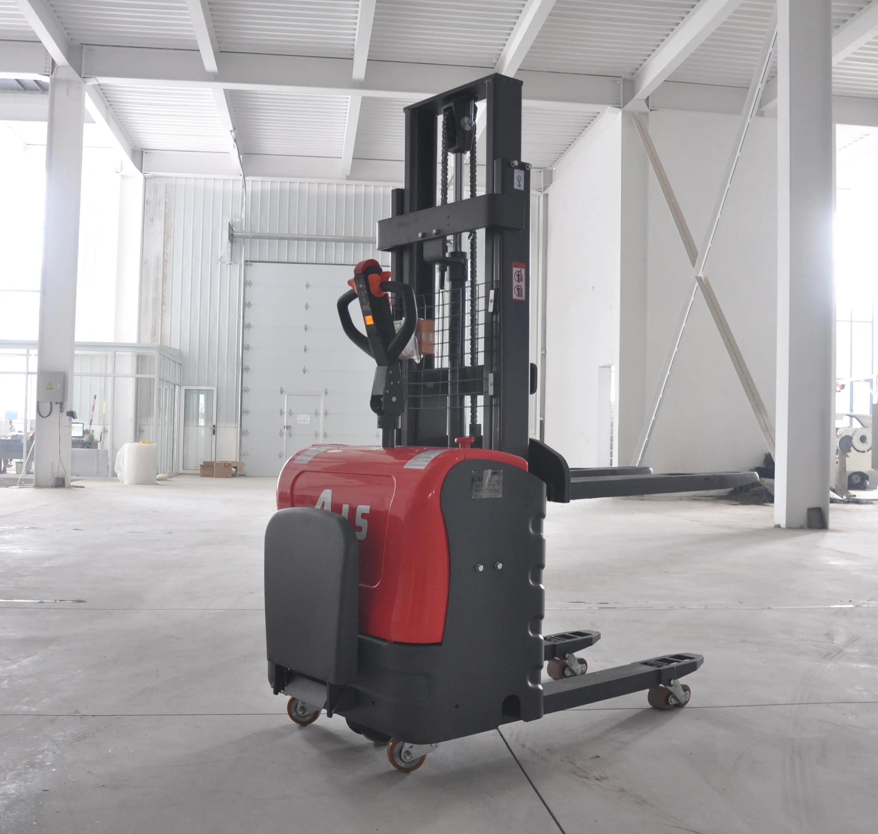 Chinese factory hot selling small 3 meters full electric pallet type stacker hydraulic lift all terrain 1.5 tons 2 tons portable