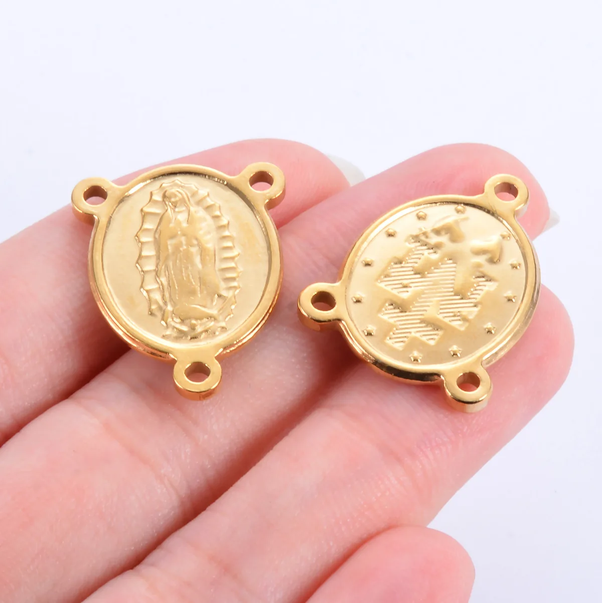 Oval stainless steel Virgin Mary pendant jewelry accessories three loops double-sided pattern religious belief pendant