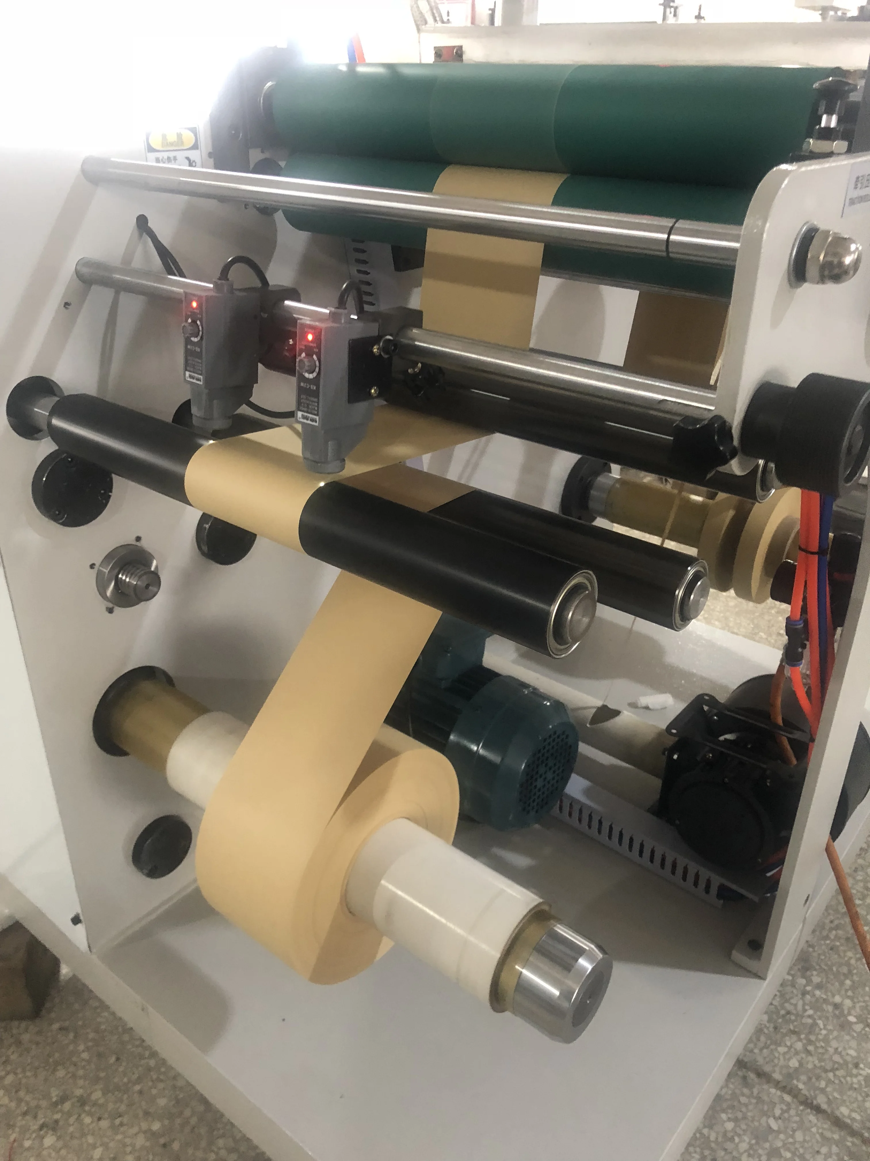 Paper Label Roll to Roll Slitting Rewinding Machine