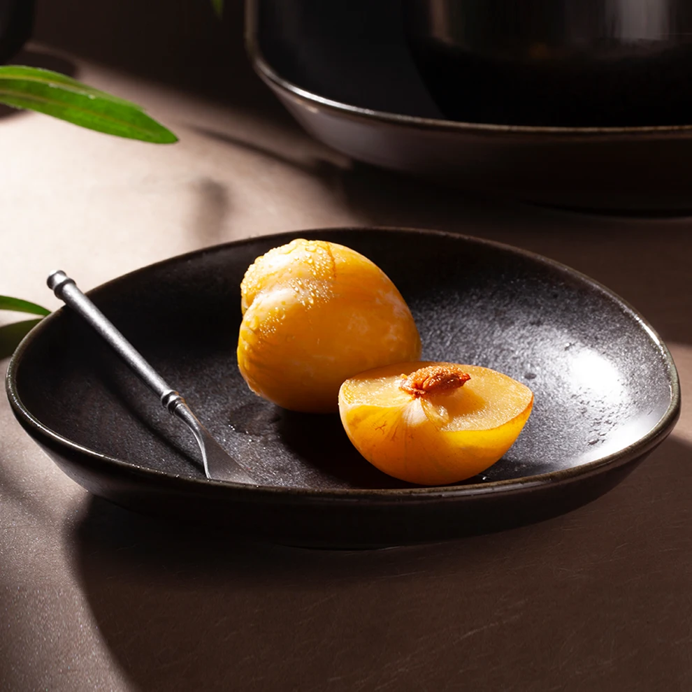 YAYU Wholesale Hotel Buffet Salad Dish Luxury Plate Set Nordic Dinnerware Crockery Black Plates Ceramic Plates for Restaurant