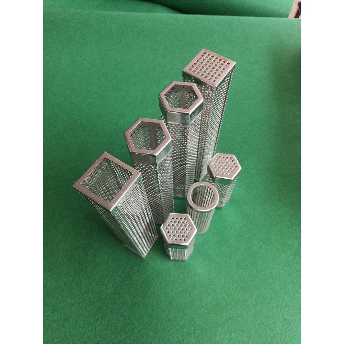 BEILANG Stainless Steel Perforated Smoke Box Food Grade Stainless Steel Barbecue Tube Perforated Wooden Pellet Smoke Box