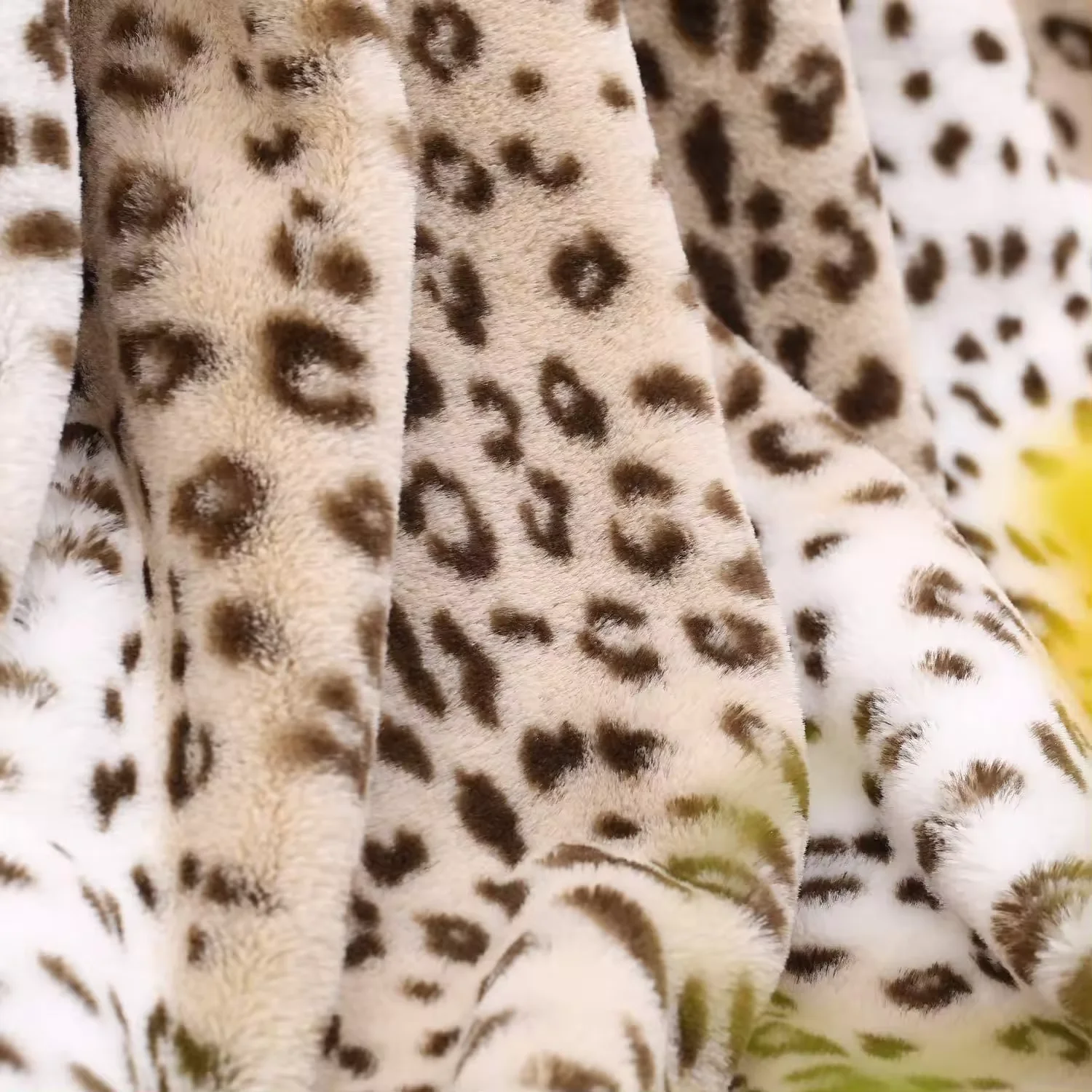 Leopard Print Flannel Fleece Throw Blanket Lightweight Super Soft Cozy Plush Blanket for Couch Bed