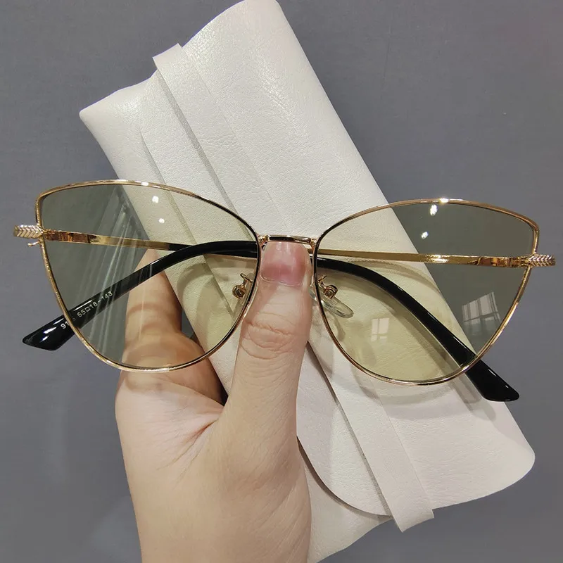 Street Photo Retro Decorative Rim Women Designer Outdoor Shades Metal Small Frame Gradient Color Glasses Cat Eye Sunglasses