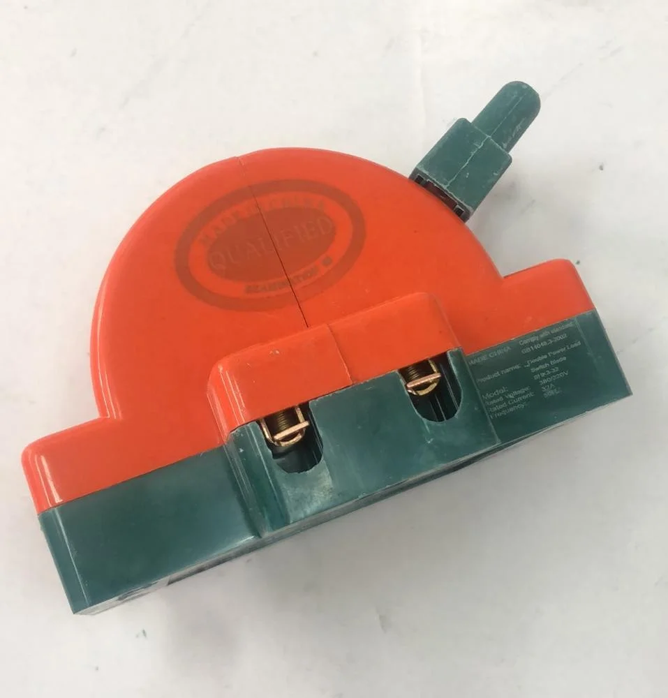 Orange 3 Pole 100 Amp Double Throw Changeover Power Tool Knife Switch