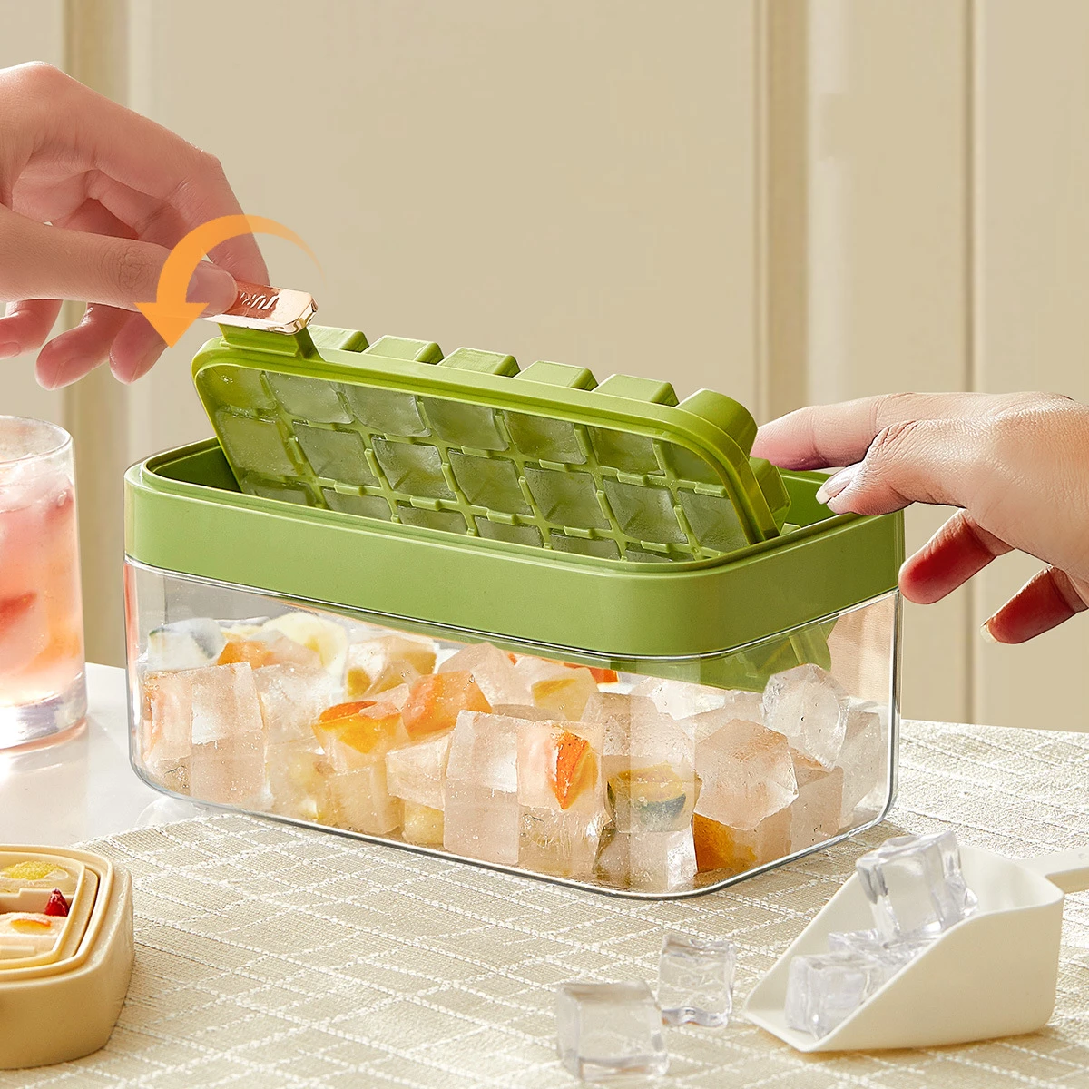 Food Grade Large Capacity Ice Grid Set 2 Layers Mold Ice Lattice With Scooper and Freeze Container Ice Making Box