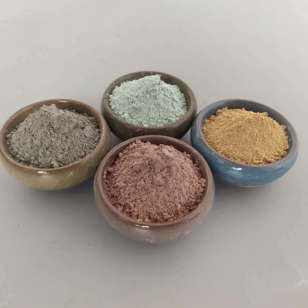 Внутренний двор расположен с большим количеством дешевой лавы пемзы/вулканической породы Красной вулканической породы, произведенной в Китае