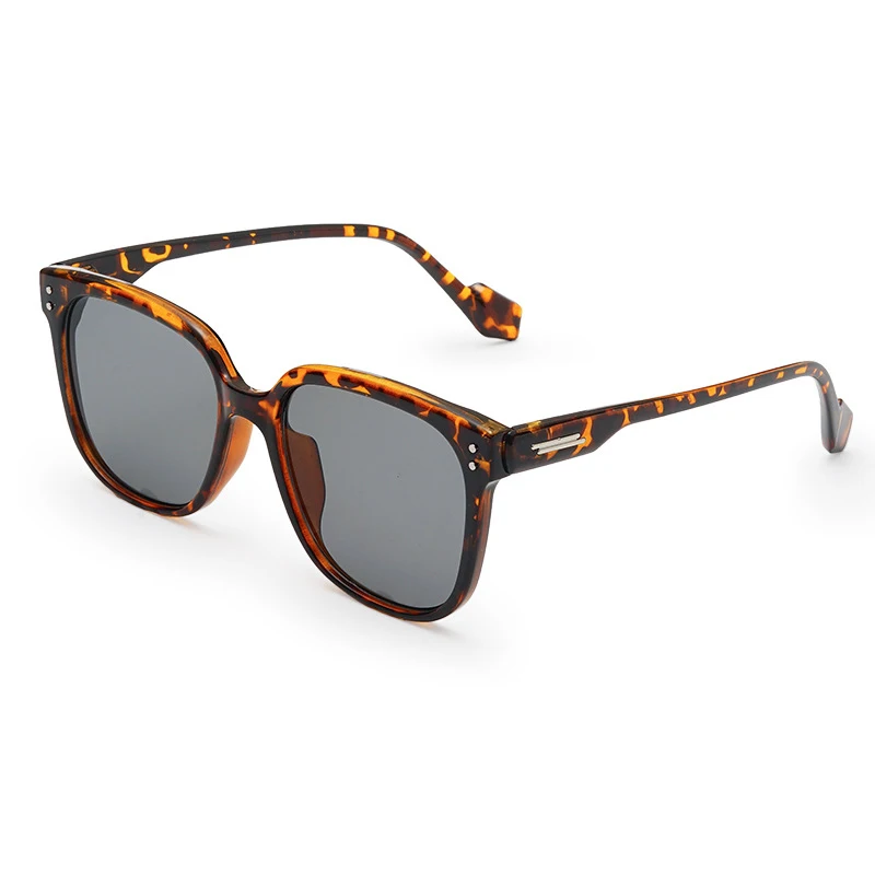 Eugenia 2022 European And American Retro Sunglasses New Sunglasses Men And Women UV Protection Brown Glasses Wholesale