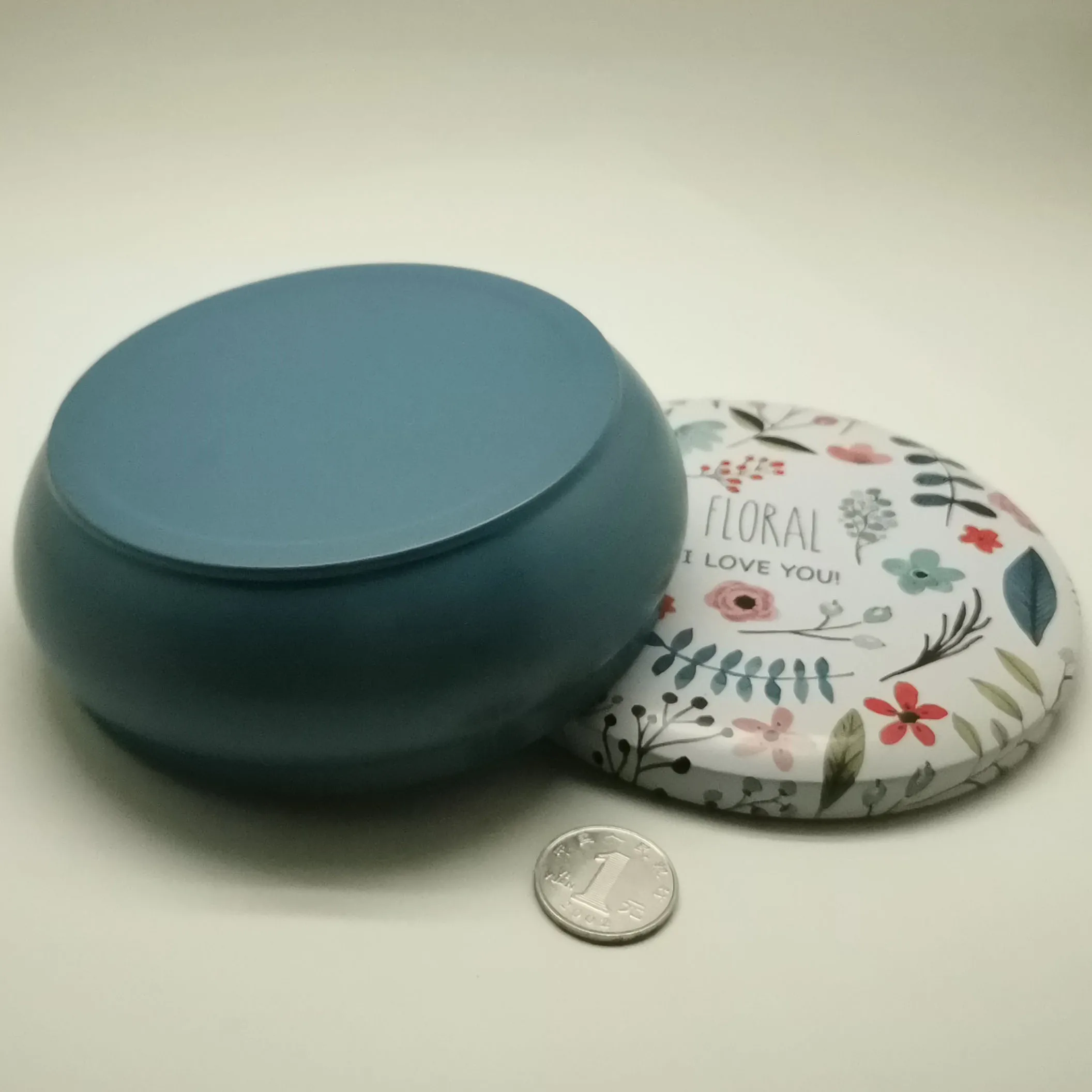 Hot sale 100 ml 120 ml 150 ml tin can round candle tin container wholesale