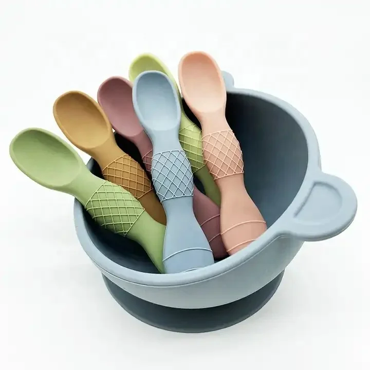 wholesale Baby First Stage Independent Feeding Utensils Toddler Training Soft Tipped Pre Spoon Set BPA free Silicone Baby Spoons
