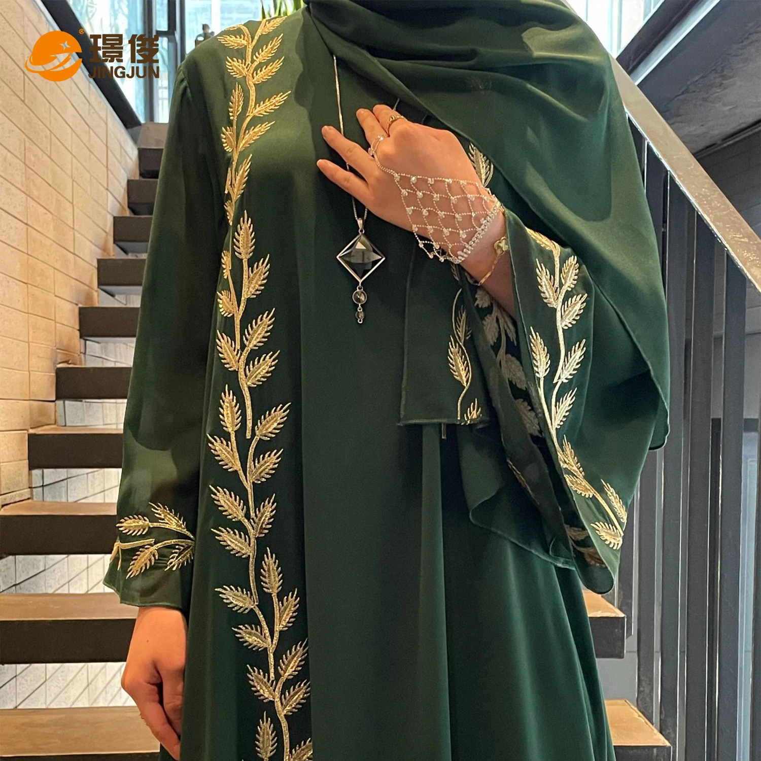 New Dubai Turkey Elegant Kaftan Leaf Embroidery Modest Dress Dubai Abaya Women Muslim Dress Open Abaya Set