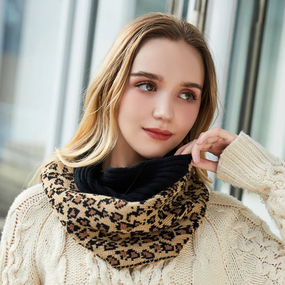 Wholesale custom Women Multi Color Cable Knit Soft Infinity Scarf