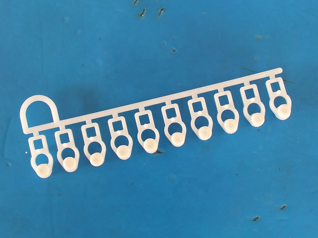 High Quality Curtain Accessories Strong curtain glider plastic for heavy curtain fabric accessories blinds