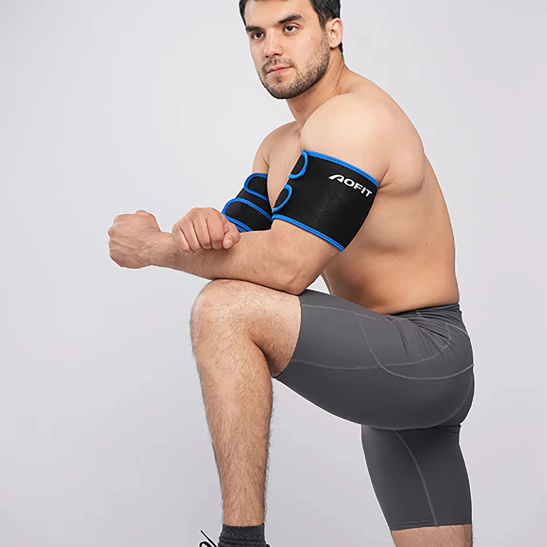 High Quality Black And Blue Adjustable Compression Elbow Sleeve Anti slip Arm Protection Weightlifting Brace Support Unisex
