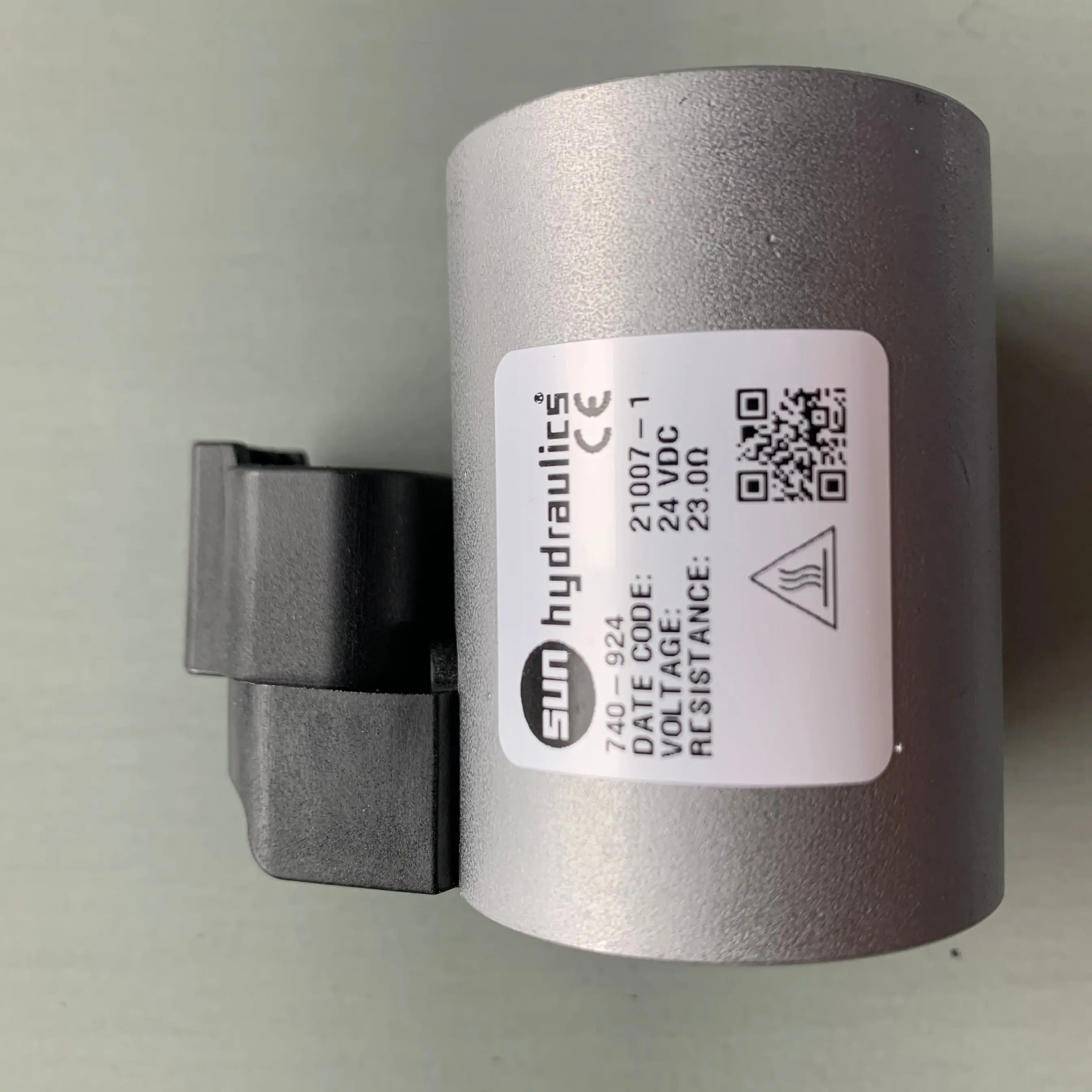 740-924 740924 740 924 SUN hydraulics origin 24 VDC coil with AMP Junior Timer connector with TVS Diode in stock HYDRAFORCE