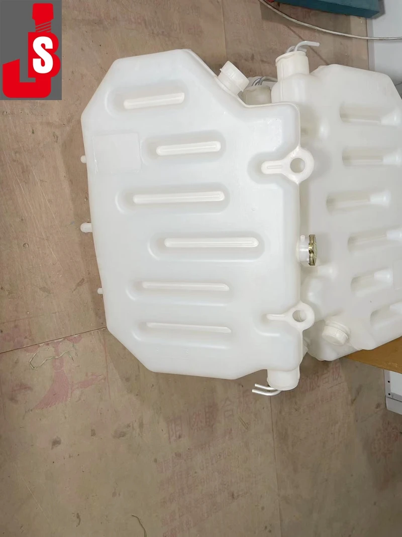radiator expansion tank for SINOTRUK howo trucks water expansion tank  OEM WG9632530333