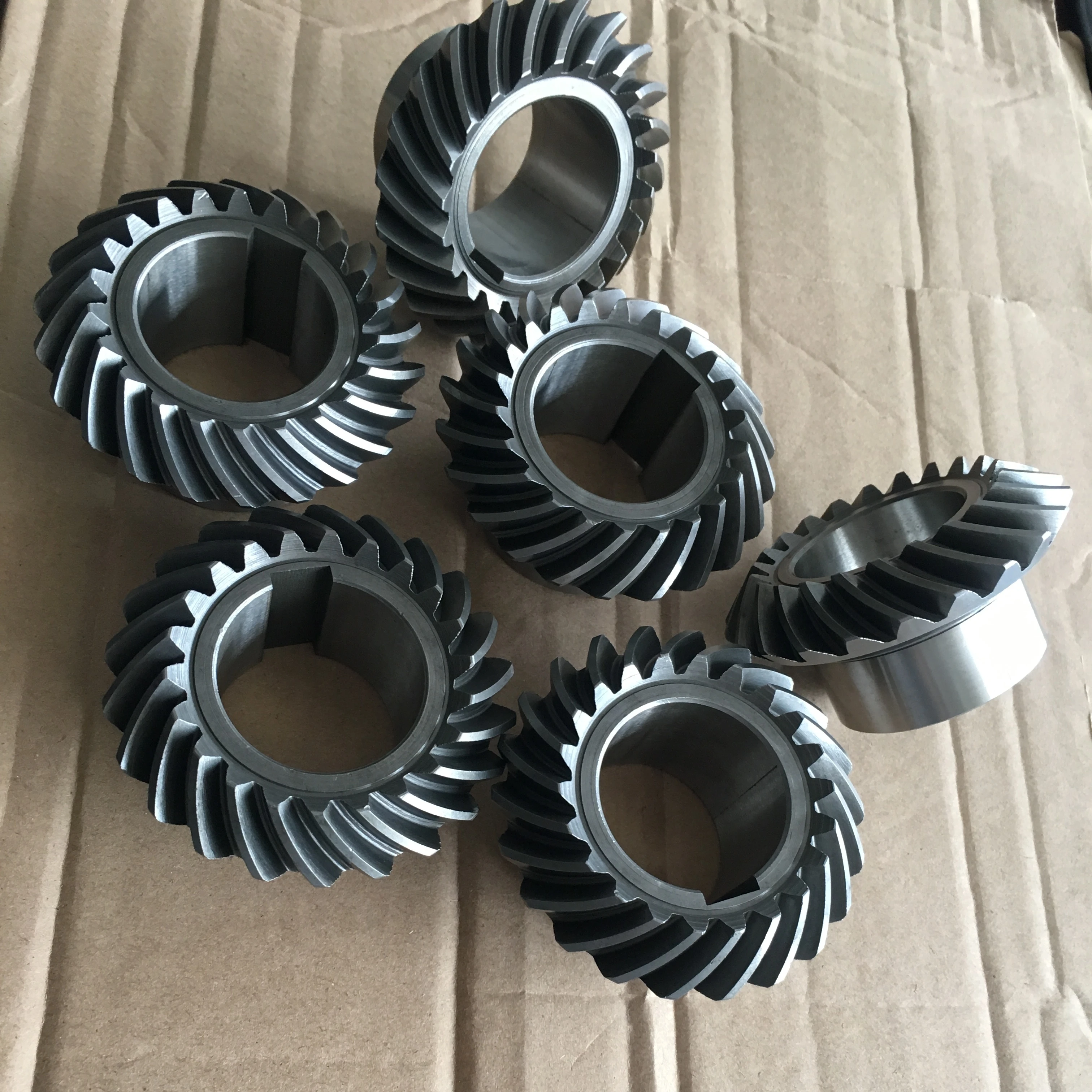 Factory Direct Supply Custom High Precision Spiral Gears High Quality Spiral Bevel Gear Set