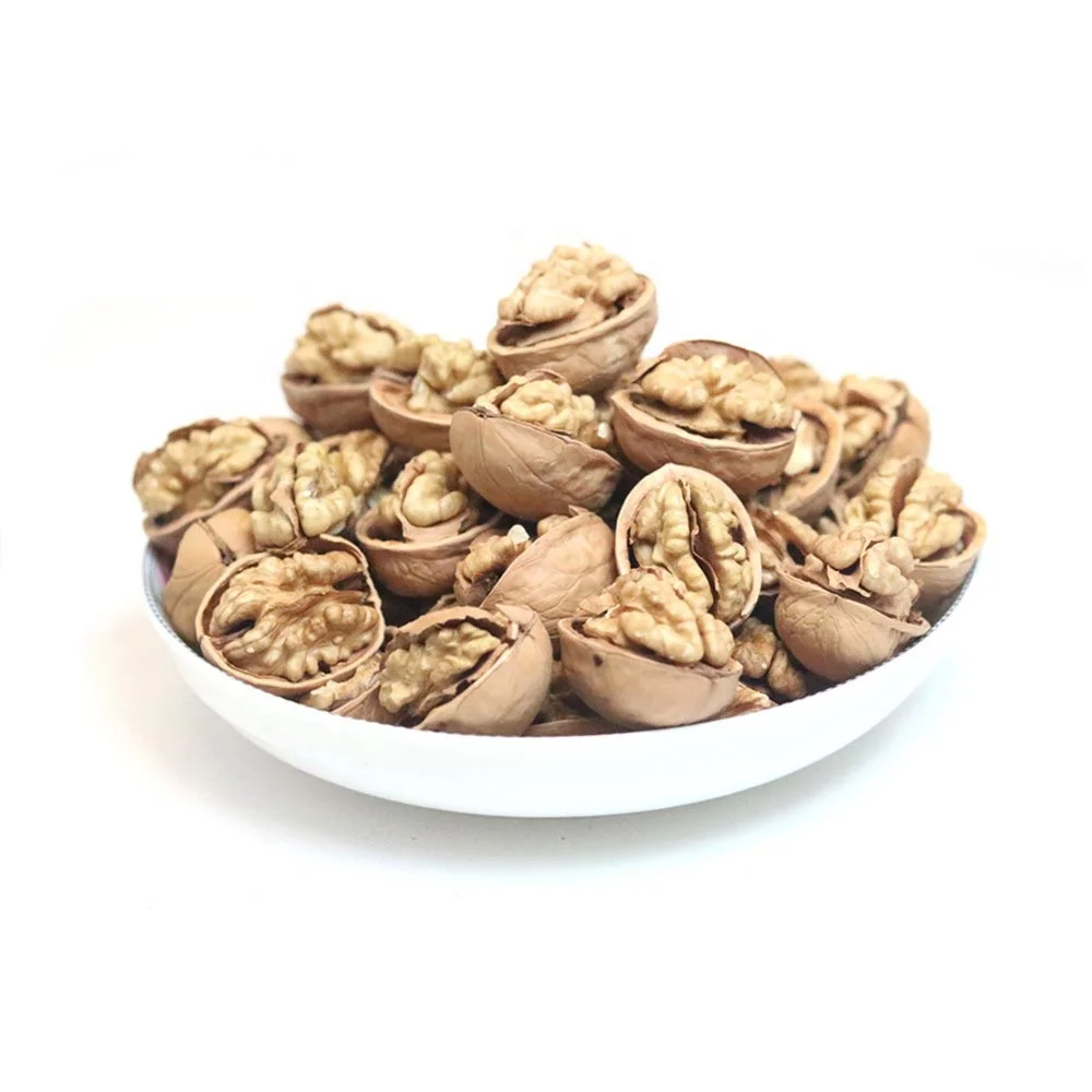 Chinese factories sell large quantities of cheap quality bulk walnut kernels