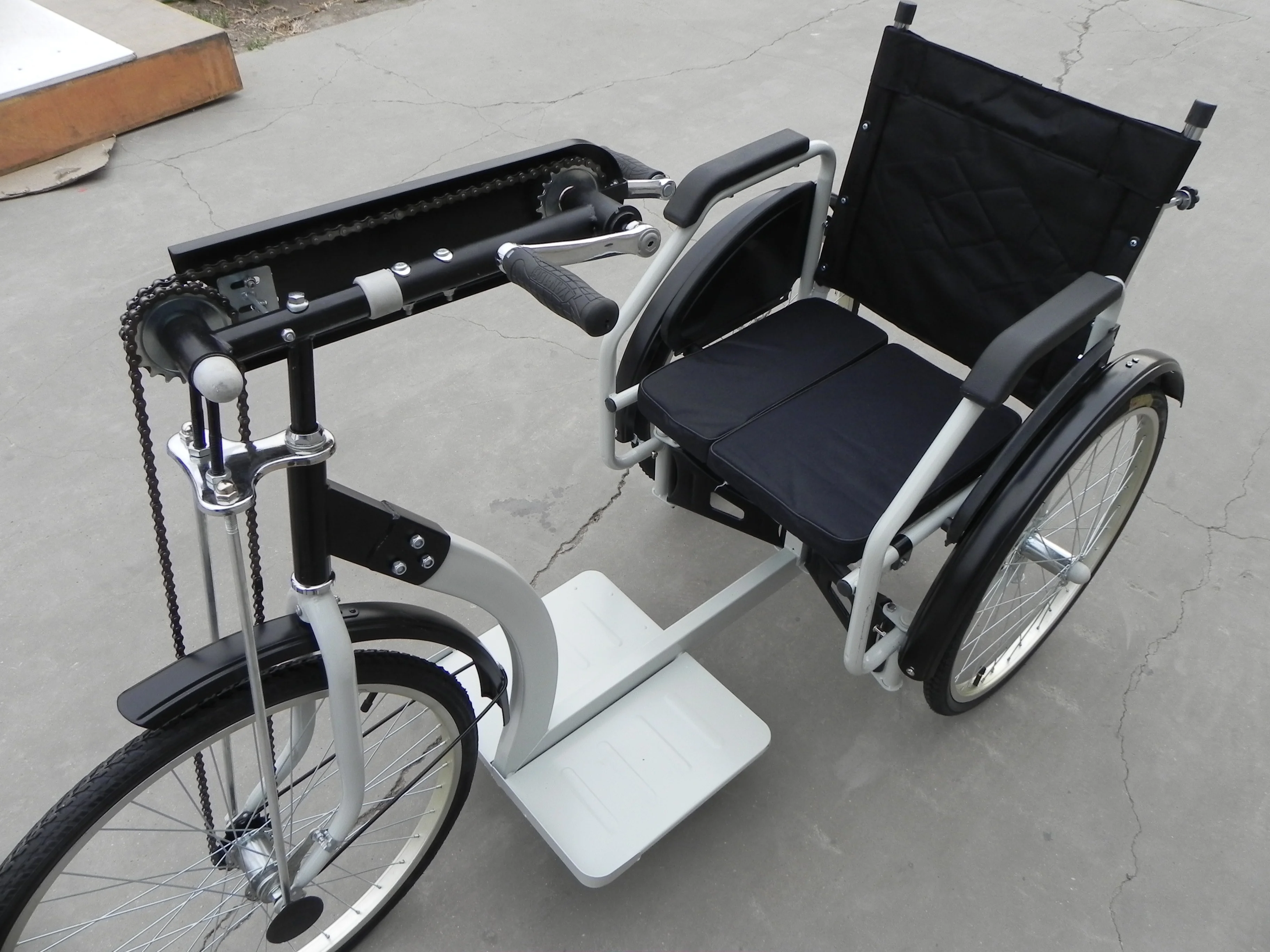 2024 Multi Function 3 Wheel Handicapped Tricycle Bike Premium Foldable Hand-Pedaled Trike Hand-Propelled Tricycle for Disabled