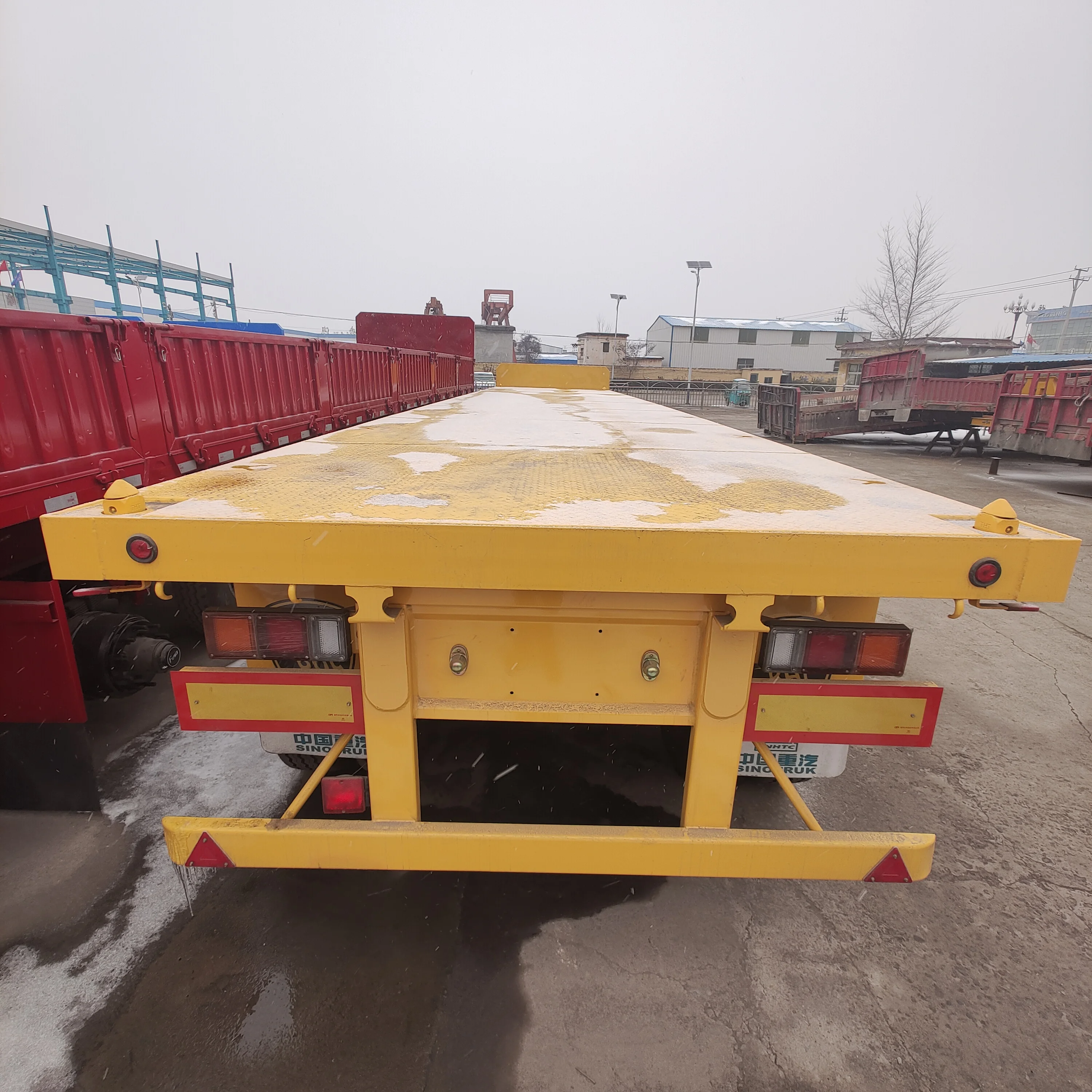 Made in China 40ft Flatbed Trailer Container 2 Axle 3 Axle Semi-Truck Trailer-Special Transportation