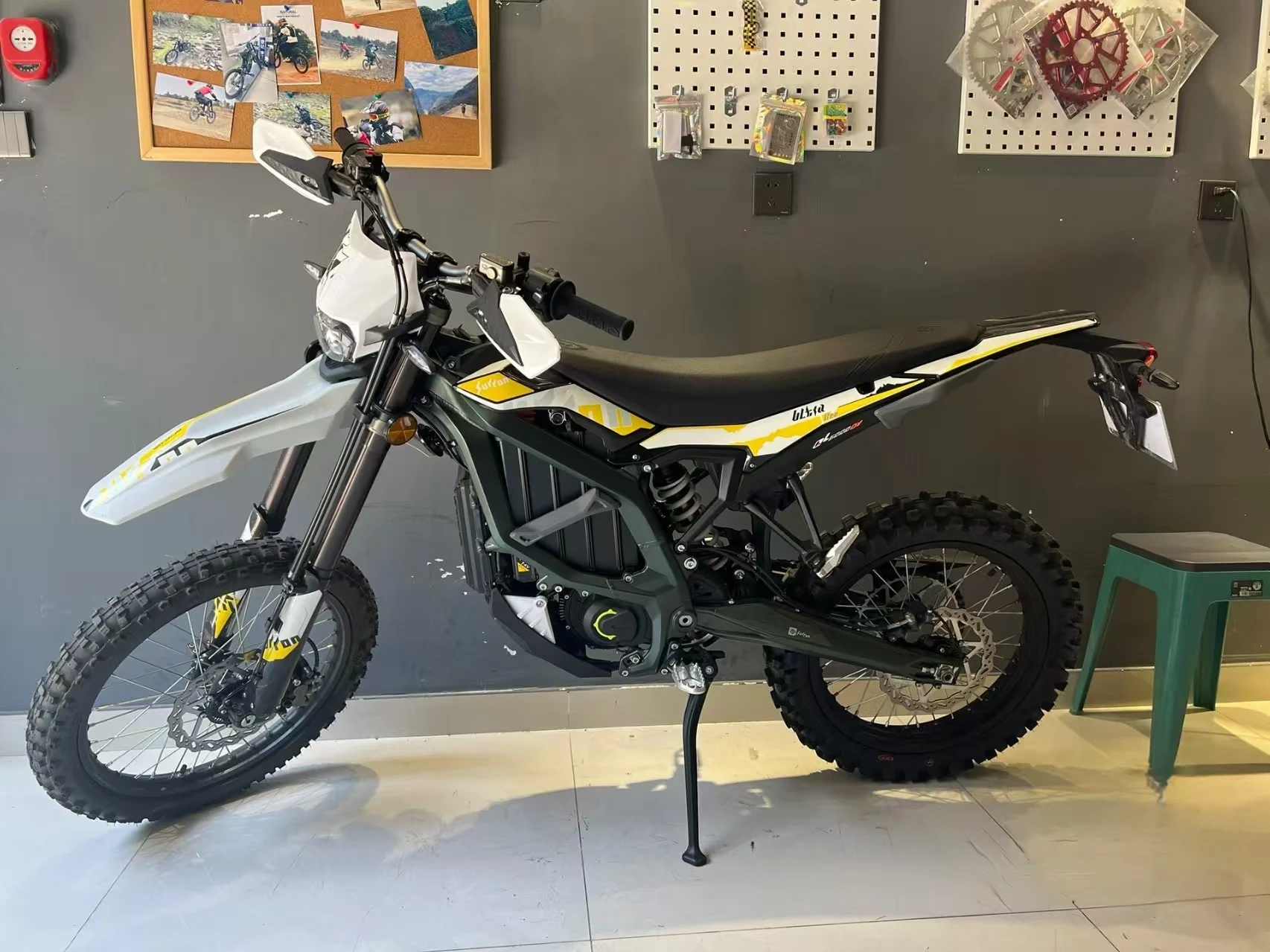 2025 полная Подвеска 74 В Электрический мотоцикл 55ah аккумулятор 12500 Вт E Bike Ultra Bee light bee
