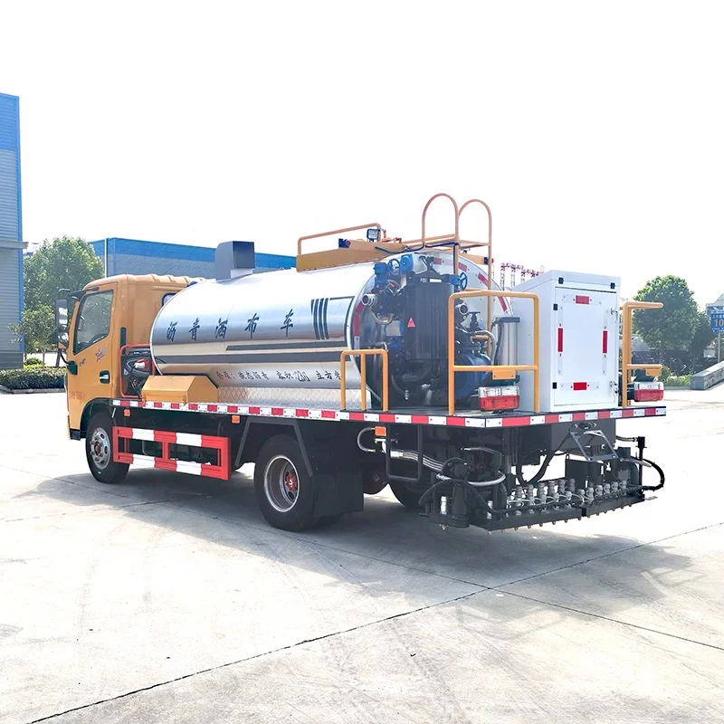 Dongfeng Small 3Ton Bitumen Sprayer Truck Intelligent Asphalt Distributor Truck for Road Construction