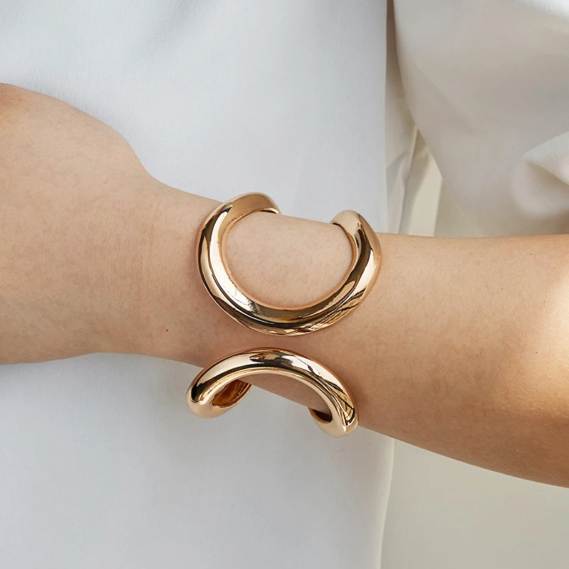Hollowed out circular arc double ring design bracelet with personalized simple cool style  open spring metal bracelet