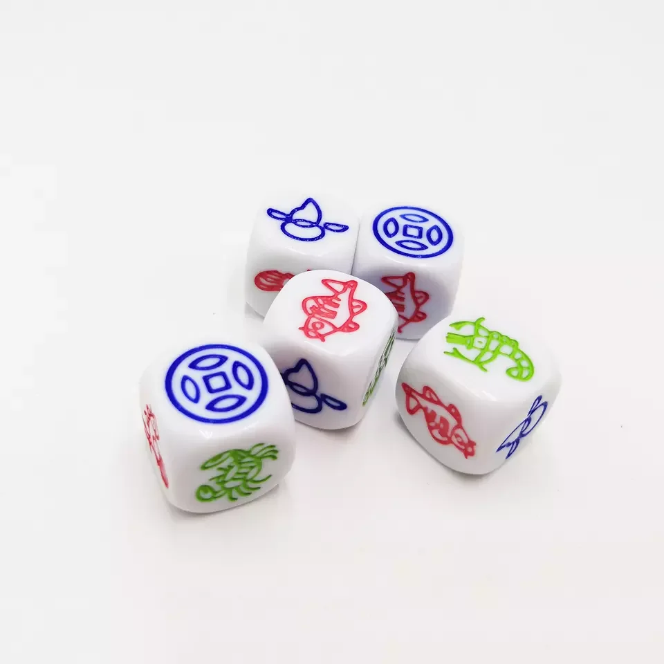 Hot Selling 6-sided Carved Round Corner Acrylic Game Dice Custom